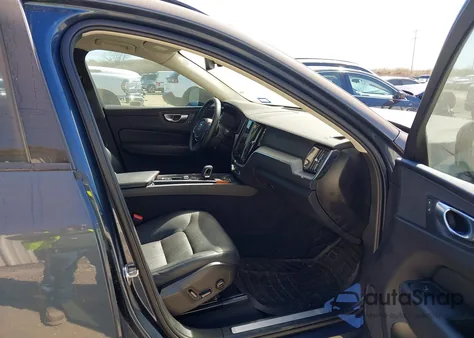 2024 Volvo Xc60 Recharge Plug-In Hybrid T8 Core Dark Theme from USA, damaged, VIN YV4H60DK6R1883426